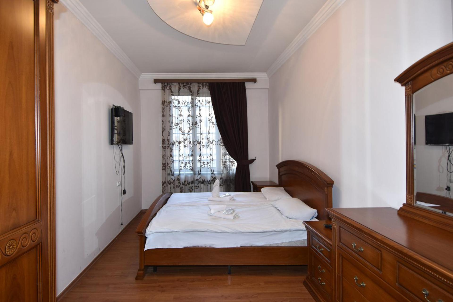 Rent Inn Yerevan On North Avenue Exterior foto