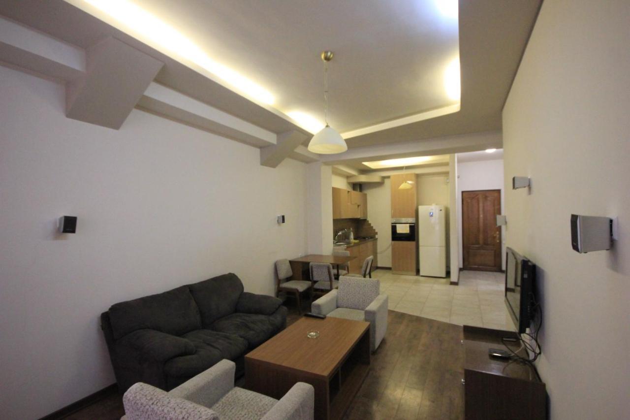 Rent Inn Yerevan On North Avenue Exterior foto